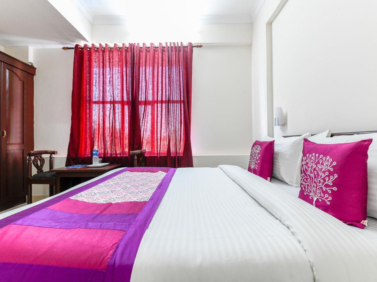 Oyo 11309 Hotel Green Land Residency Kochi Extérieur photo