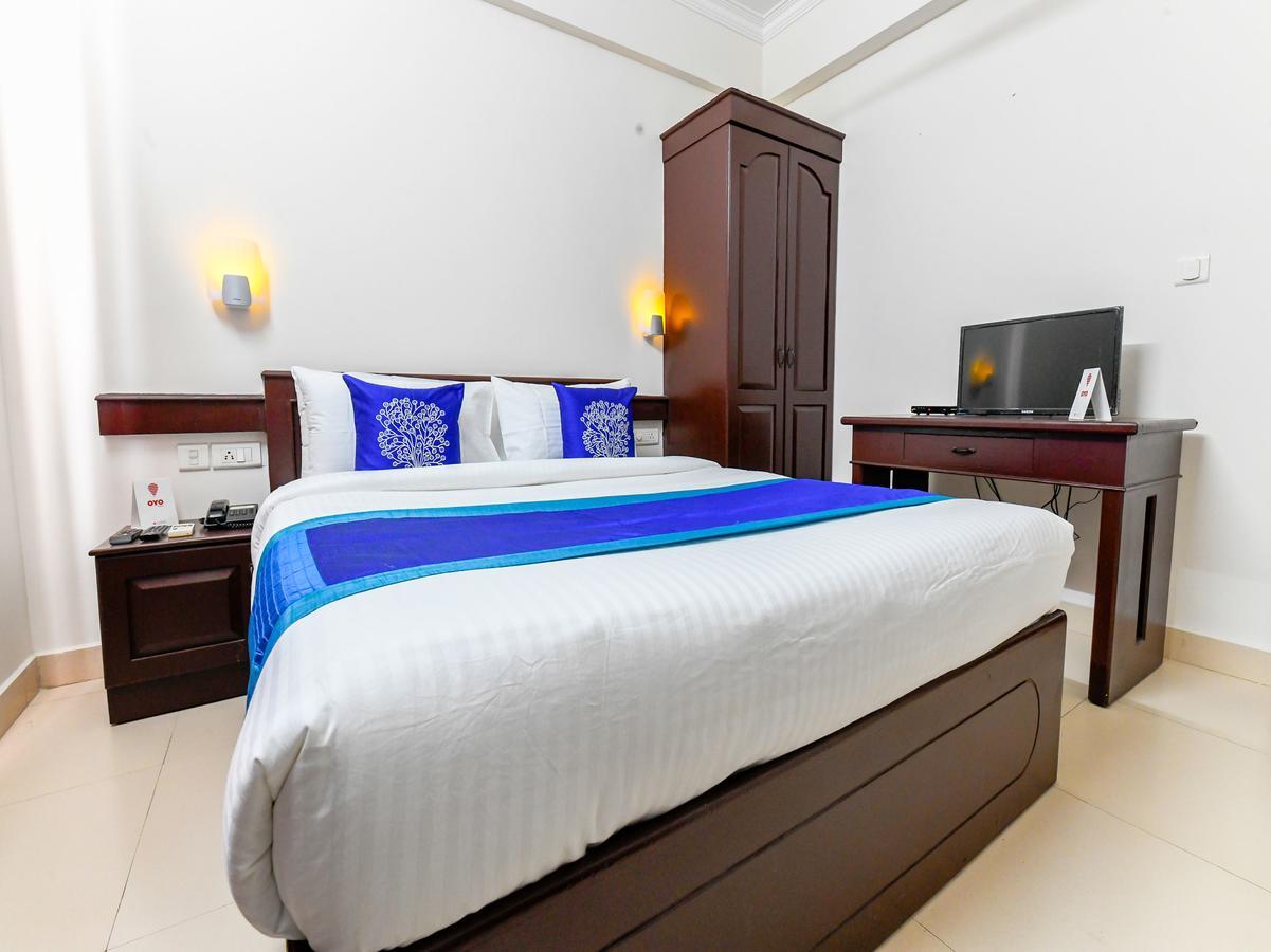 Oyo 11309 Hotel Green Land Residency Kochi Extérieur photo