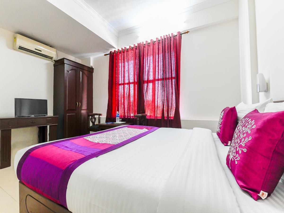 Oyo 11309 Hotel Green Land Residency Kochi Extérieur photo